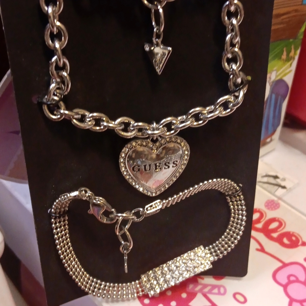 Bracelet
